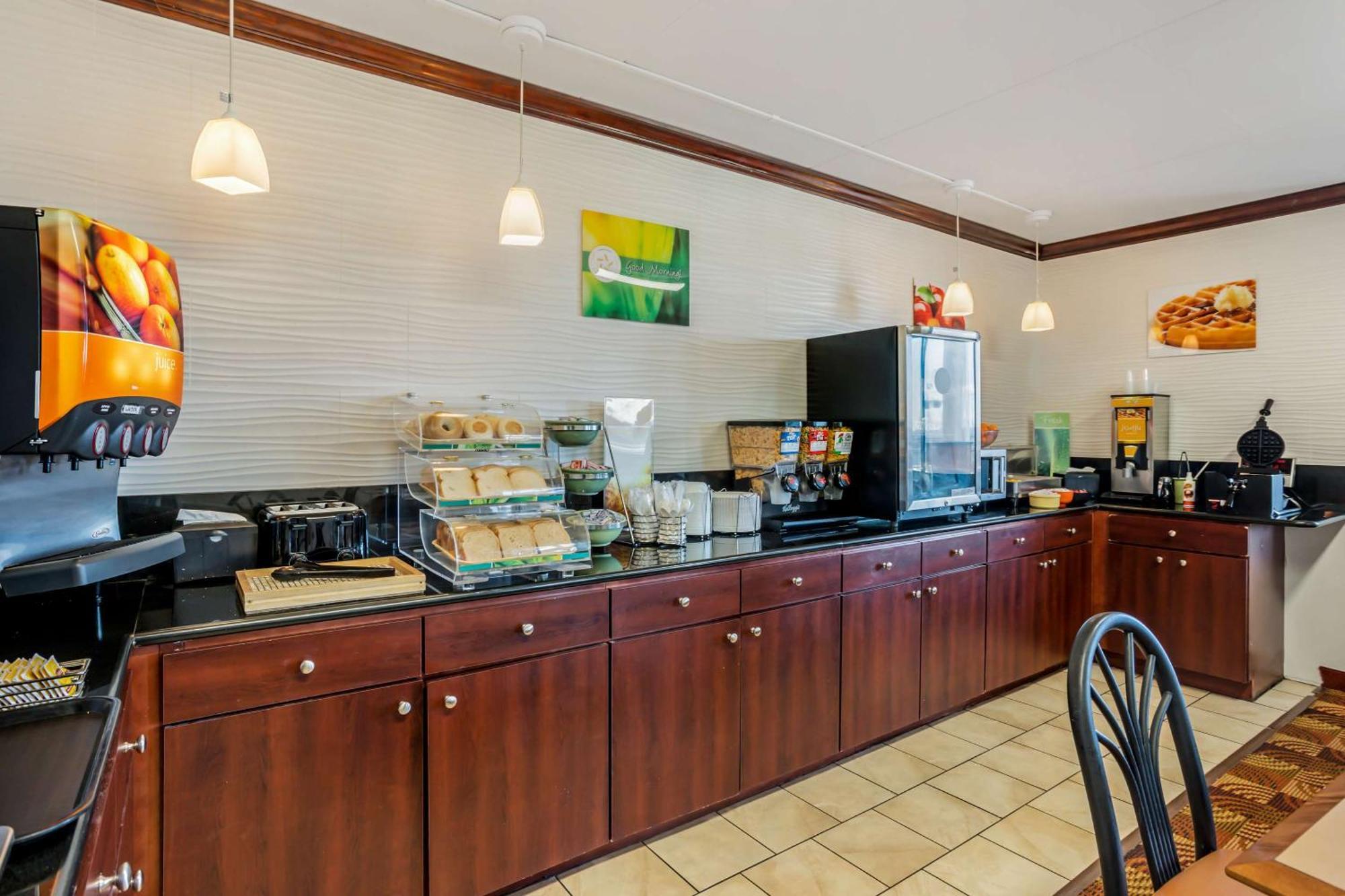 Quality Inn Enola - Harrisburg Dış mekan fotoğraf